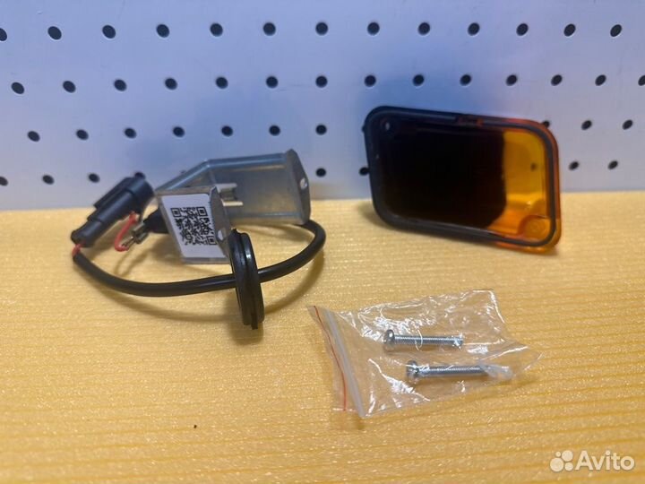 Фонарь поворота левый Iveco Eurotech Eurostar