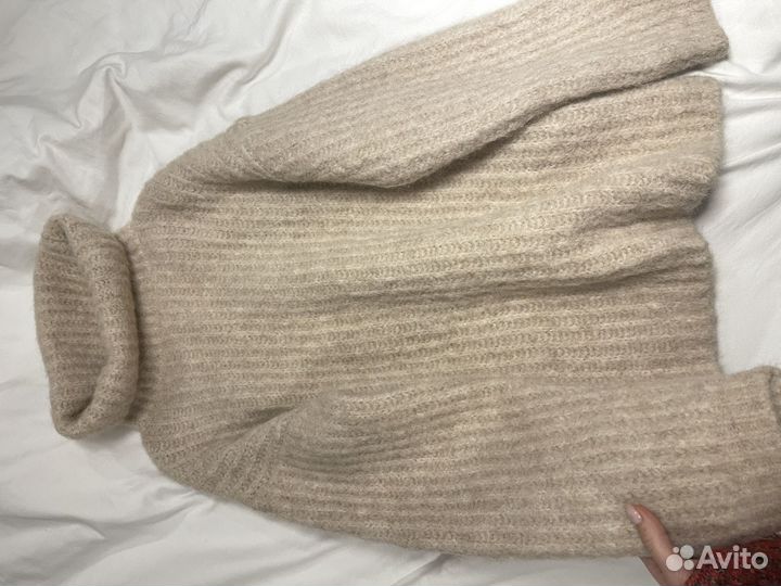 Свитер из шерсти