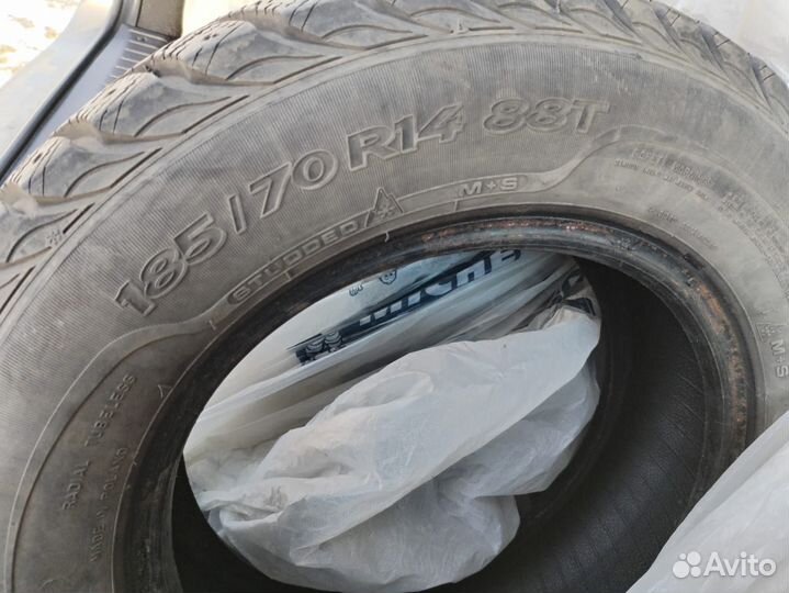 Sava Eskimo Stud 185/70 R14