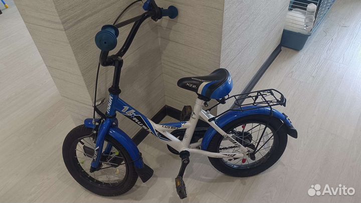 Велосипед детский 4 колесный