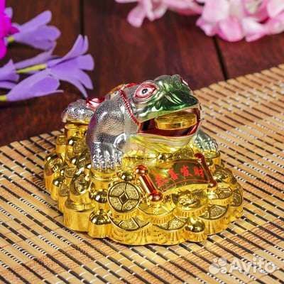 Маятник манеко, хотей, жаба