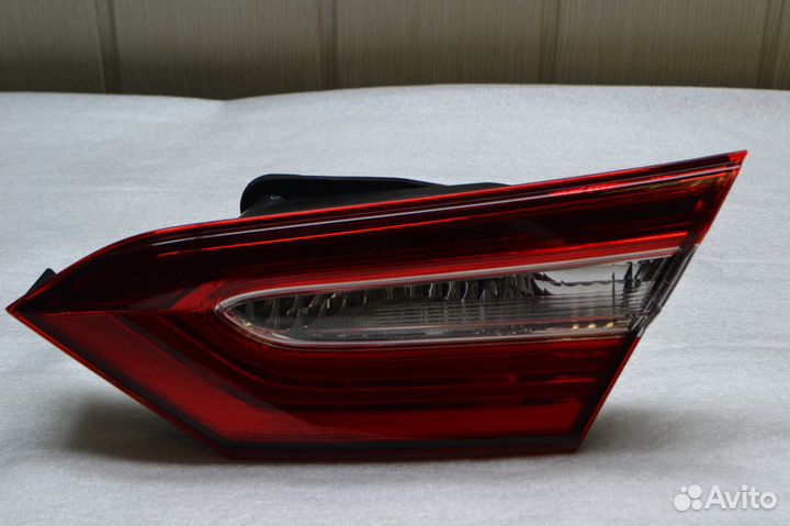 Фонарь правый Toyota Camry 70 2018-н.в