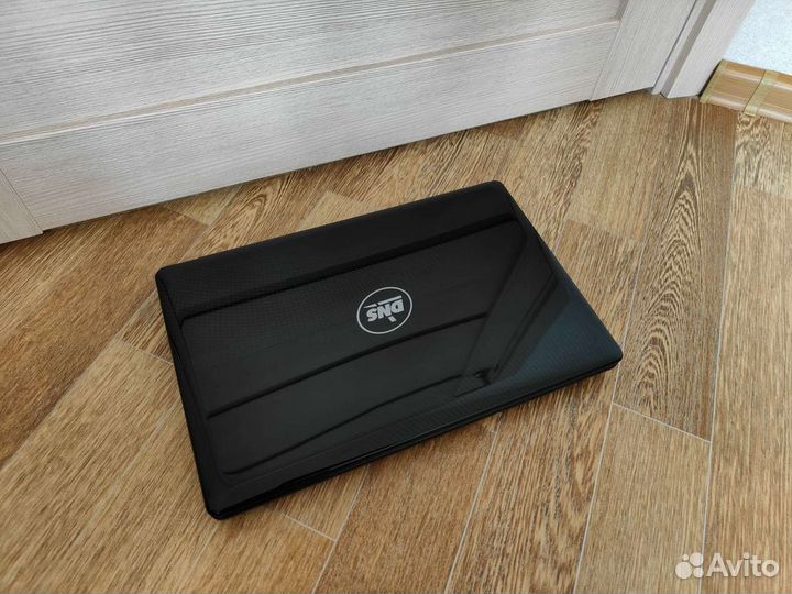 Рабочий 2х ядерный ноутбук с дефектом