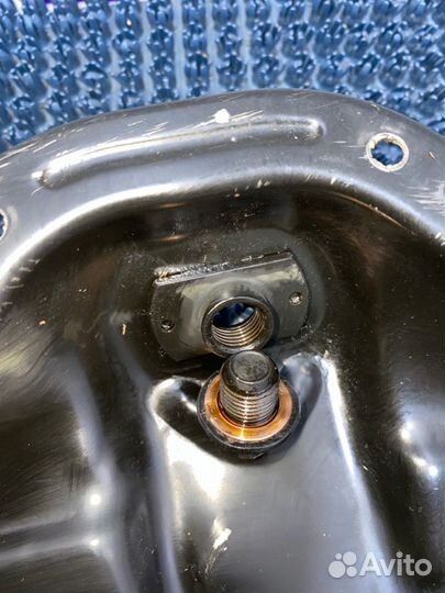 Поддон двигателя Nissan Fuga