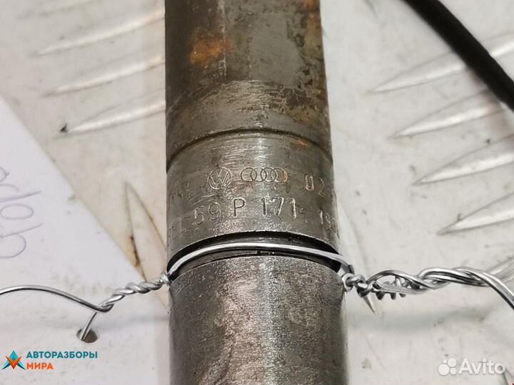 Форсунка Volkswagen Polo 3 1998 028130202S