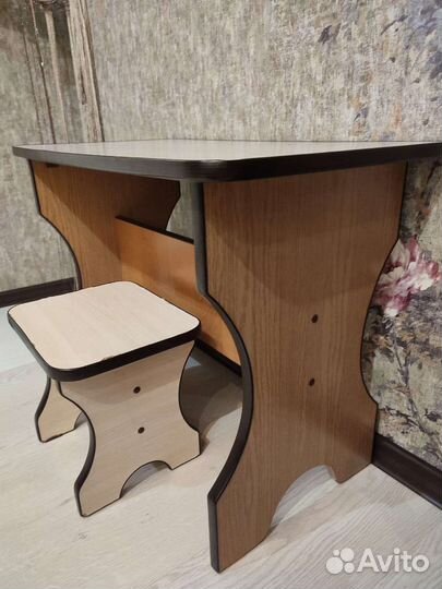 Столик и стульчик детские