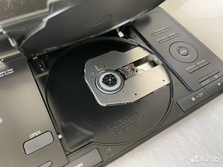 Портативный DVD/CD плеер Panasonic DVD-LS86