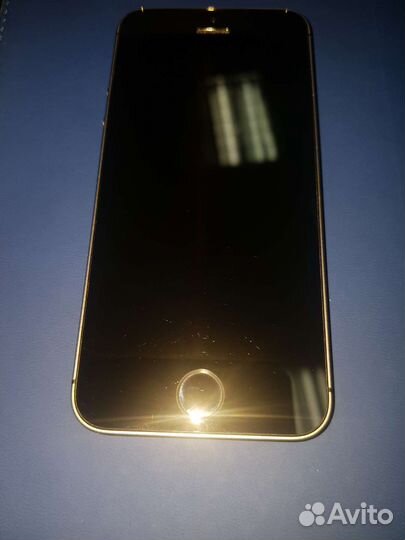 Телефон iPhone 5s