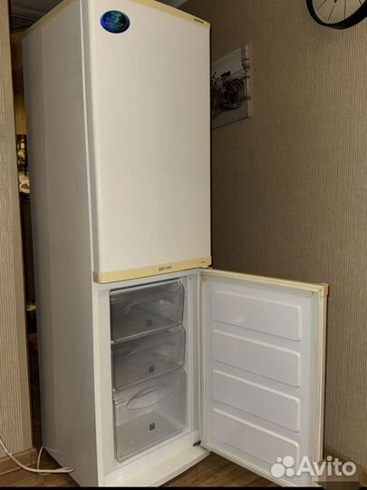 Холодильник samsung