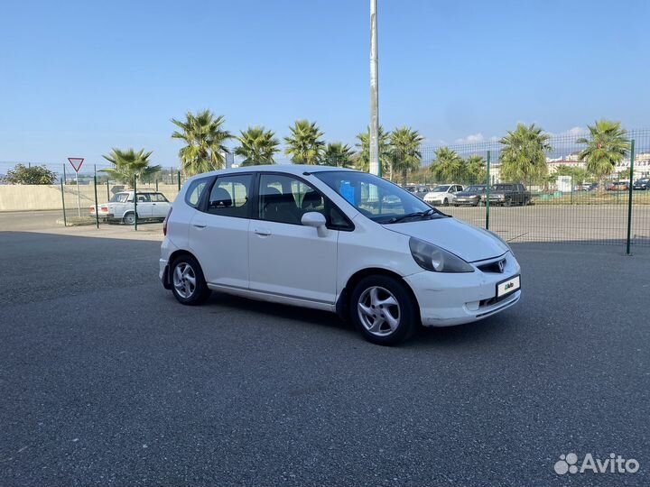 Honda Fit 1.3 CVT, 2001, 215 000 км