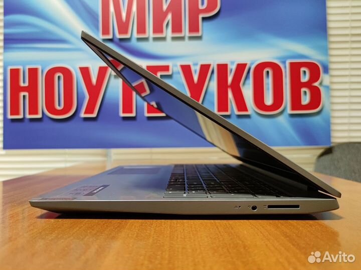 Ноутбук б/у / Lenovo / full / core i5