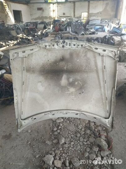 Капот Mercedes Benz W124