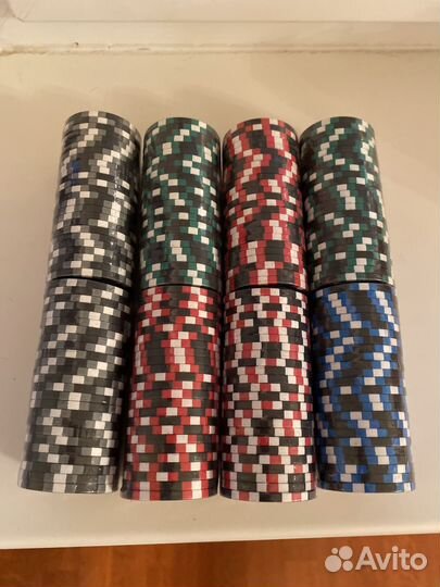 Набор для покера и машинка для смешивания карт