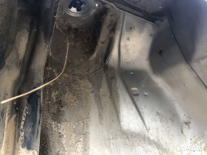 Крыло заднее правое Audi A4 b5 B5