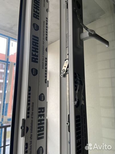 Оконный блок с дверью новый