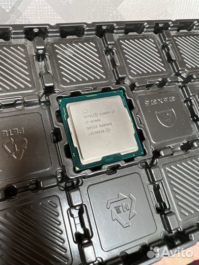 Процессор intel core i7 9700K встройка