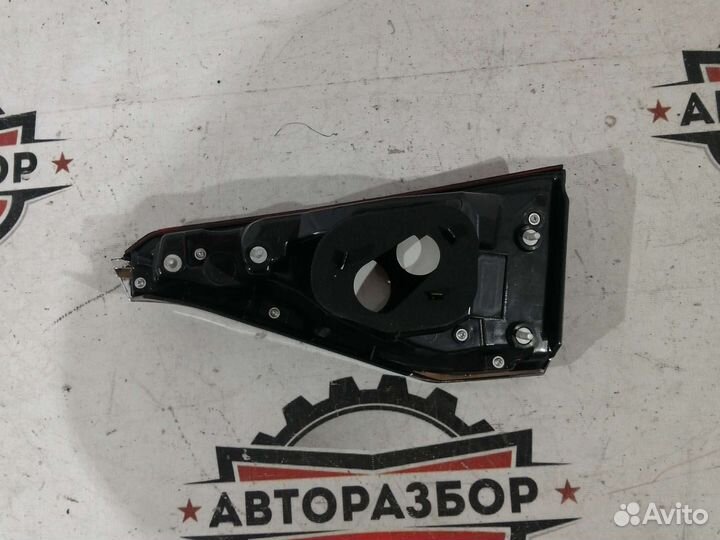 Фонарь задн внутрен левый toyota corolla 210 19-22