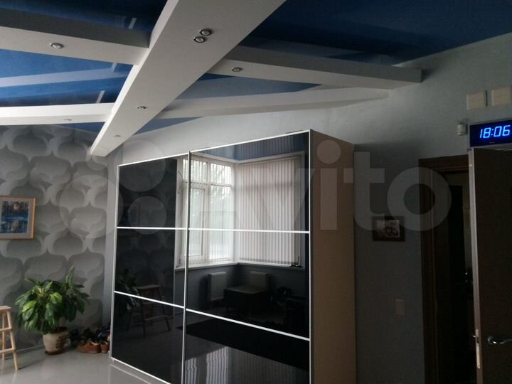 Коттедж 799 м² на участке 16 сот.