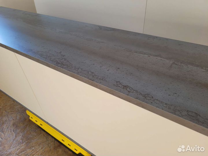 Тумба под тв новая подвесная