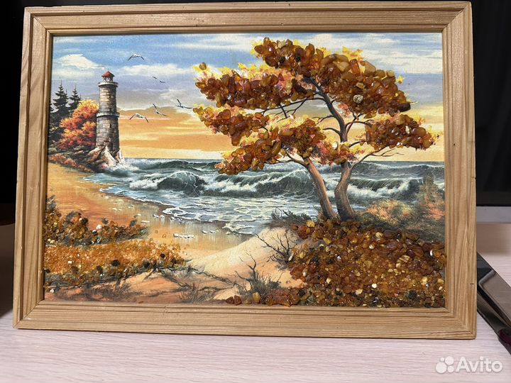 Картина из янтаря