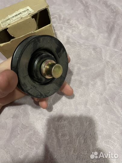 Ролик натяжителя приводного ремня mitsubishi