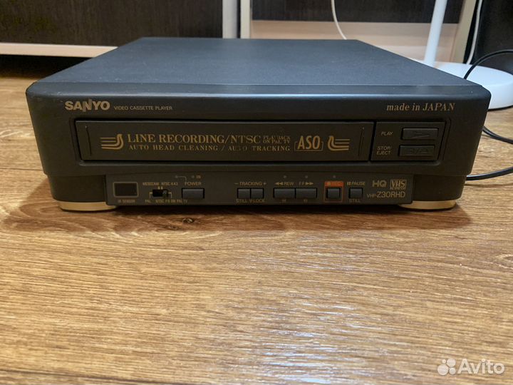 Видеомагнитофон sanyo