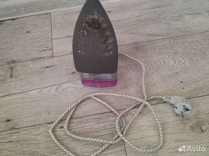 Утюг scarlett. Работает