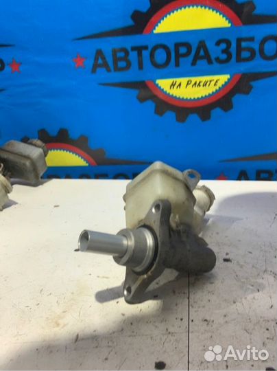 Главный тормозной цилиндр Mitsubishi Lancer 10