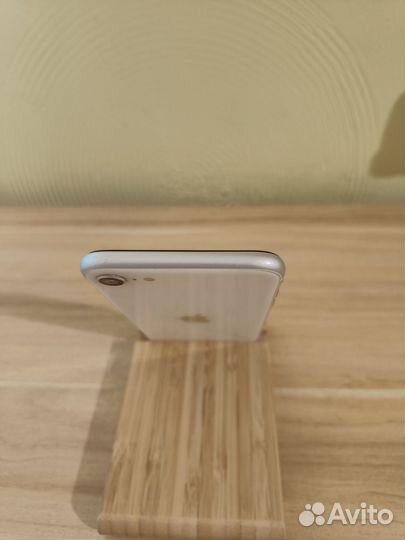 iPhone SE (2020), 64 ГБ