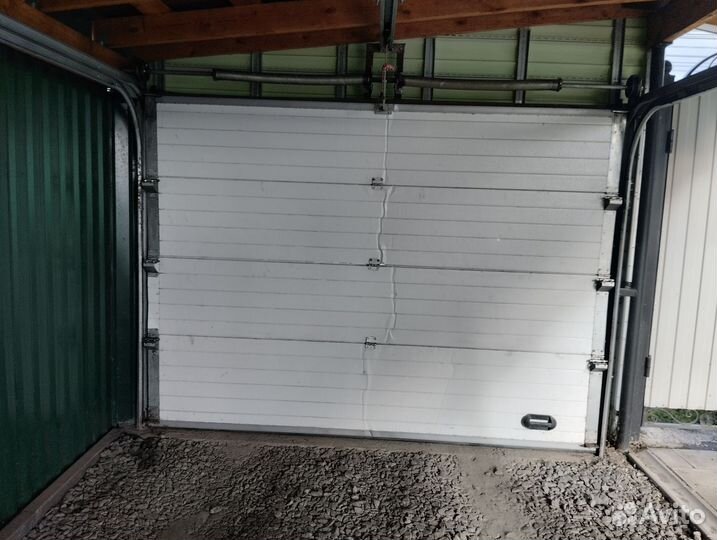 Секционные ворота б/у