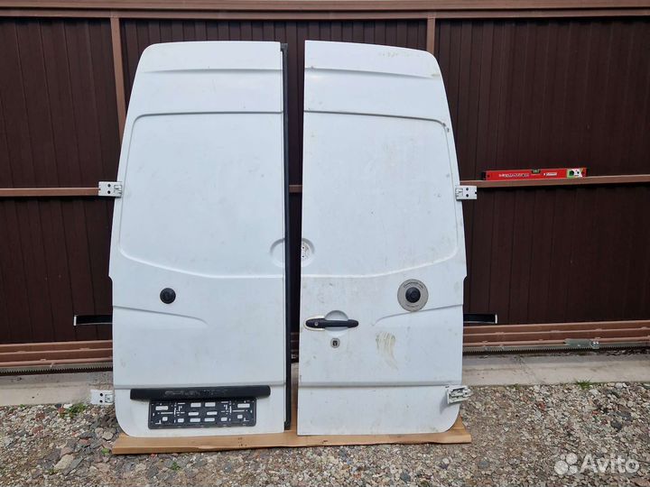 Запчасти дверей Mercedes Sprinter W906
