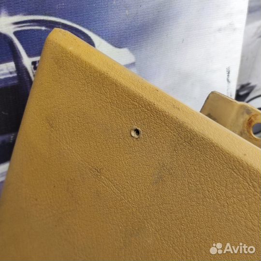 Бежевые карманы двери Volkswagen Passat B3