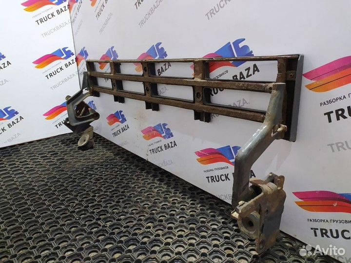 Подножка обслуживания передняя