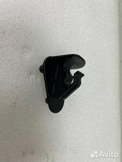 Упор капота Nissan Tiida хэтчбек 1.6 HR16 2008