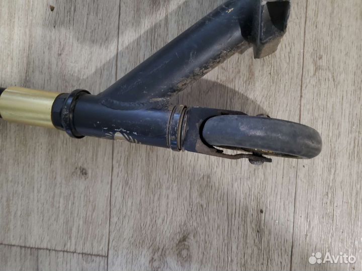 Трюковой самокат