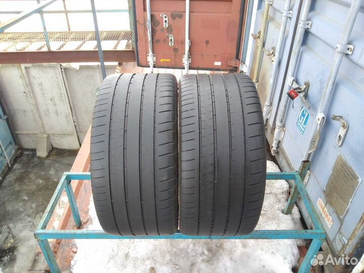 Michelin Pilot Super Sport 275/35 R19 96Y