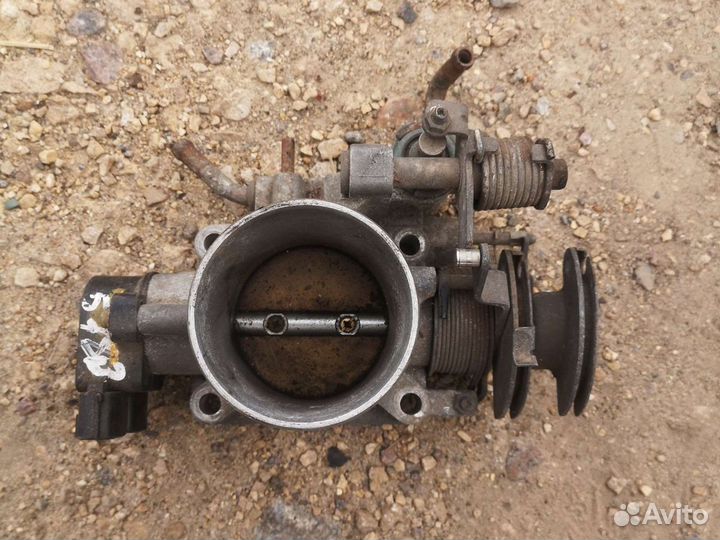 Заслонка дроссельная 2,0 Nissan Maxima A32