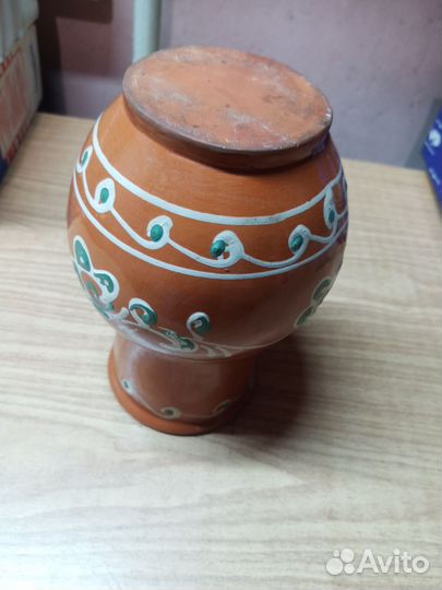 Глиняная крынка