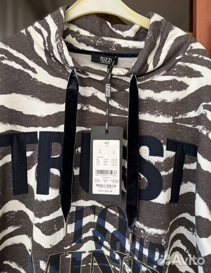 Свишот женский tuzzi