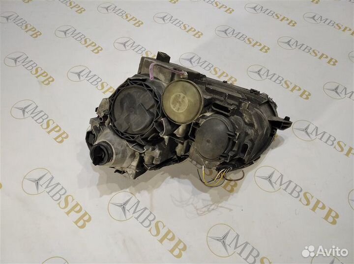 Фара правая Mercedes C-Class W203