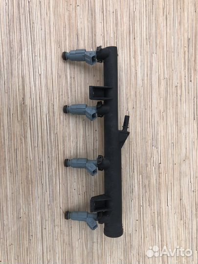 Топливная рампа Citroen C4