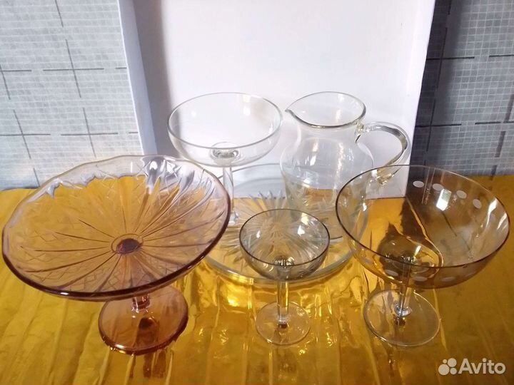 Набор из 60-х, вазы цветное стекло. Винтаж