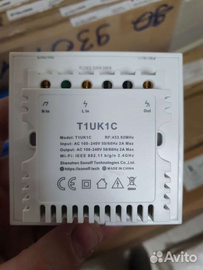 Умный сенсорный выключатель Sonoff
