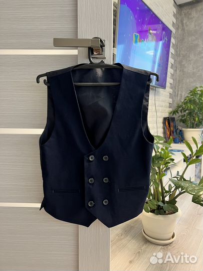 Школьный костюм на мальчика 128-134