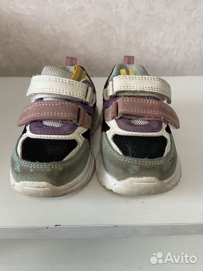 Кроссовки для девочки