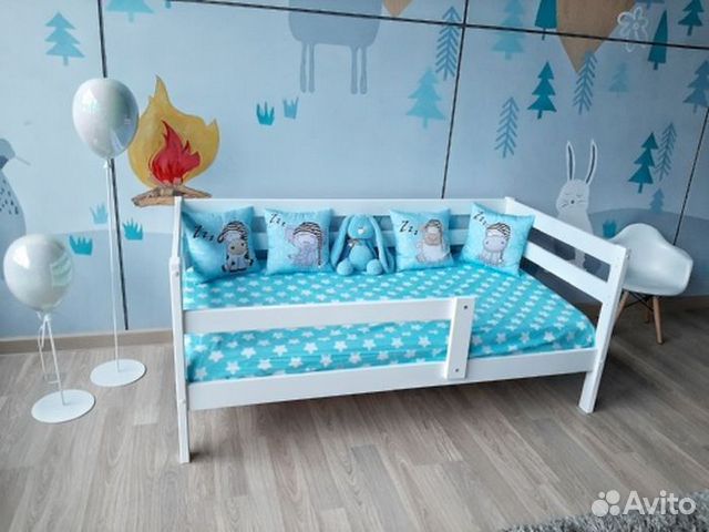 Кроватка из массива софа с бортиком для малыша