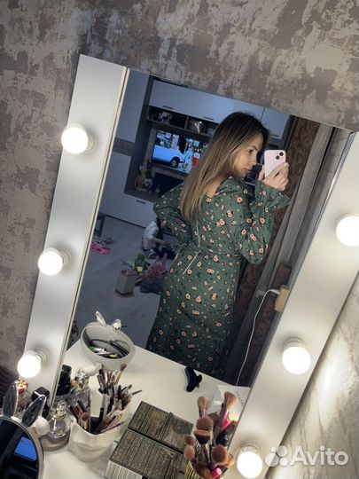 Платье с разрезом