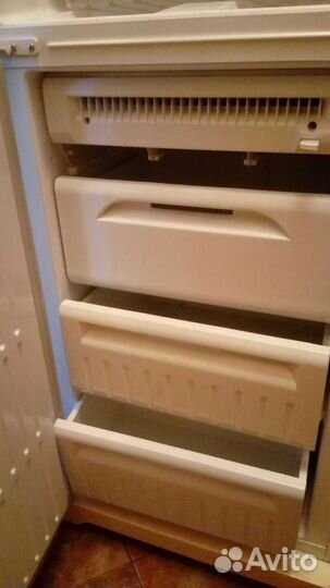 Холодильник Двухкамерный Stinol nofrost 180см