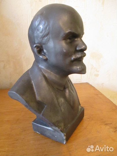 Бюсты вожди Ленин и Сталин