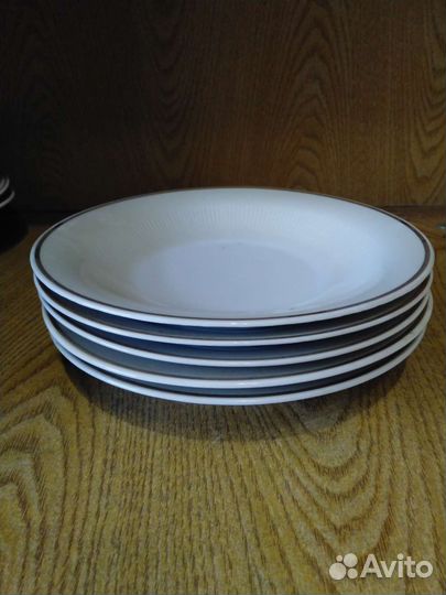 Сервиз столовый (тарелки). супница